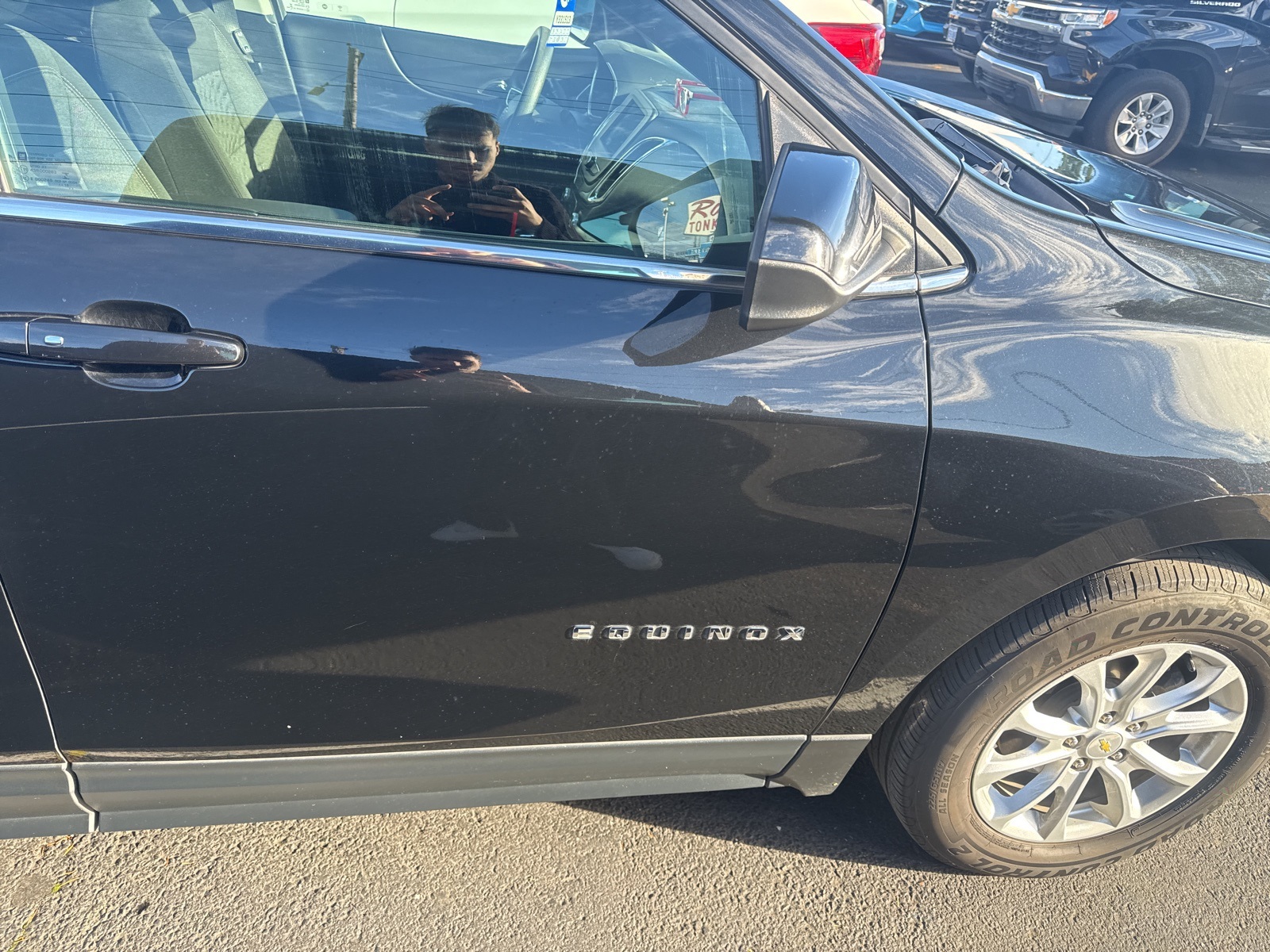 2019 Chevrolet Equinox photo 3