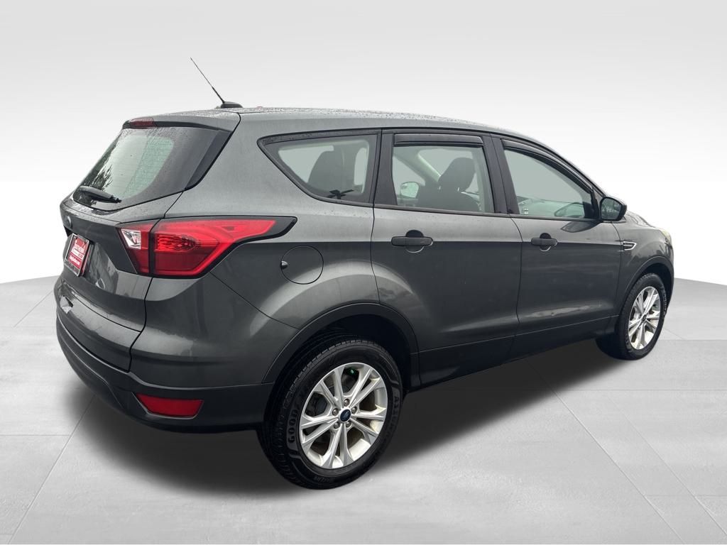 2019 Ford Escape S photo 4
