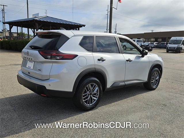 2024 Nissan Rogue S photo 6