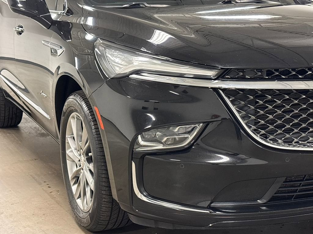 2022 Buick Enclave Avenir photo 3