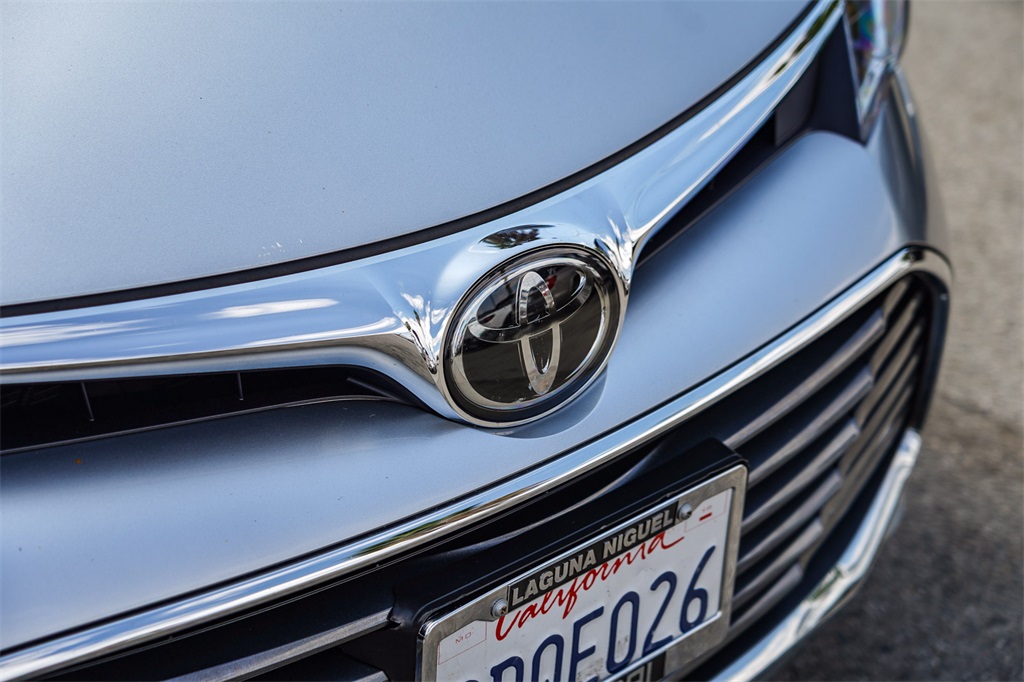 2018 Toyota Avalon XLE photo 3