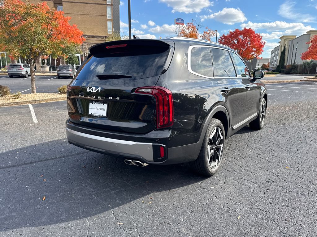 2025 Kia Telluride S photo 2