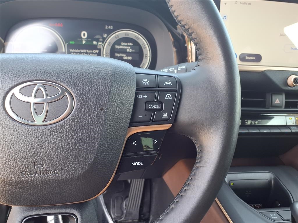 2023 Toyota Crown Limited photo 18