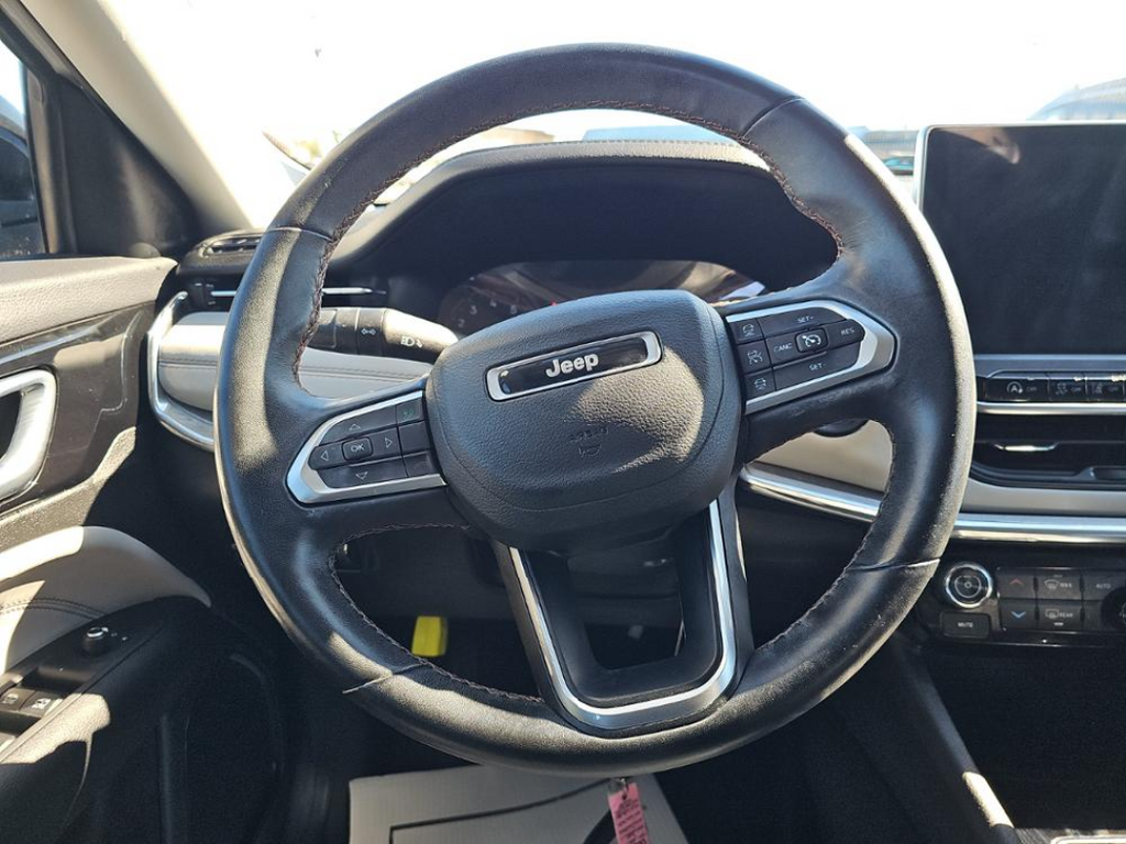 2022 Jeep Compass Limited photo 2