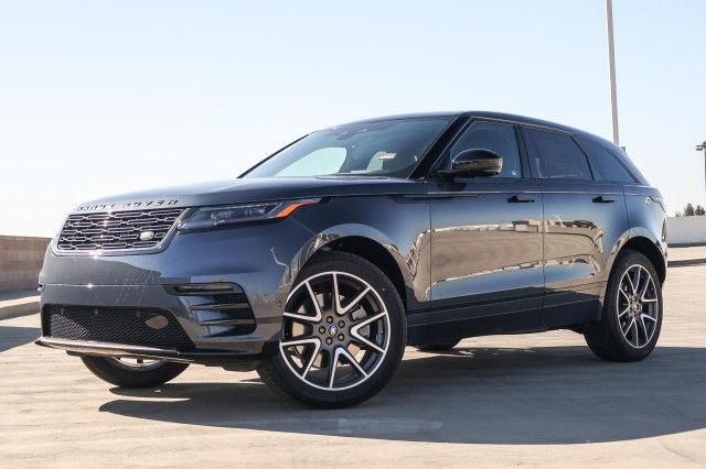 2026 Land Rover Range Rover Velar Dynamic SE's photo