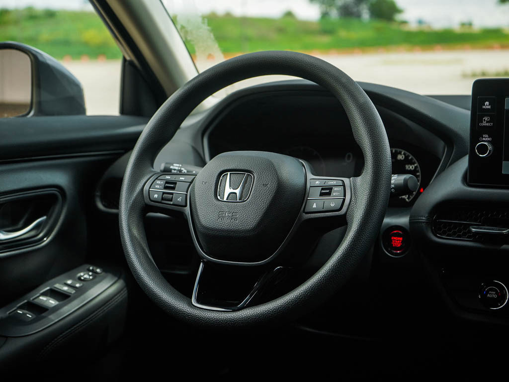 2026 Honda HR-V LX photo 14