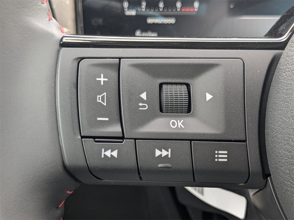 2025 Nissan Kicks SR photo 22