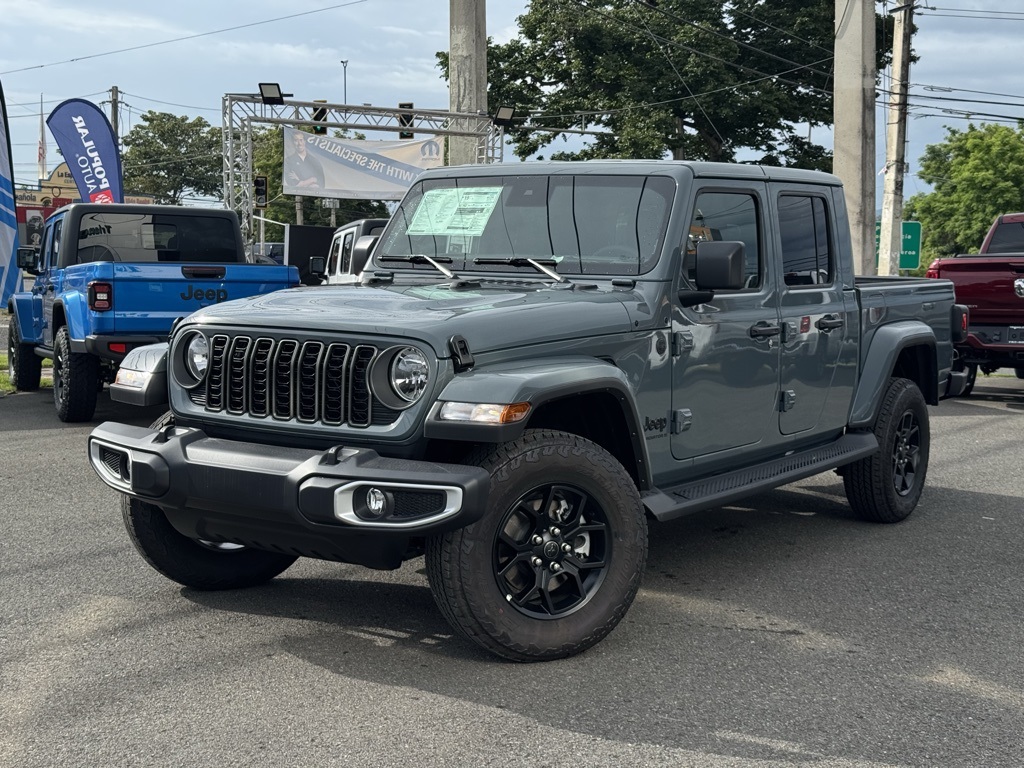 2026 Jeep Gladiator Sport S's photo