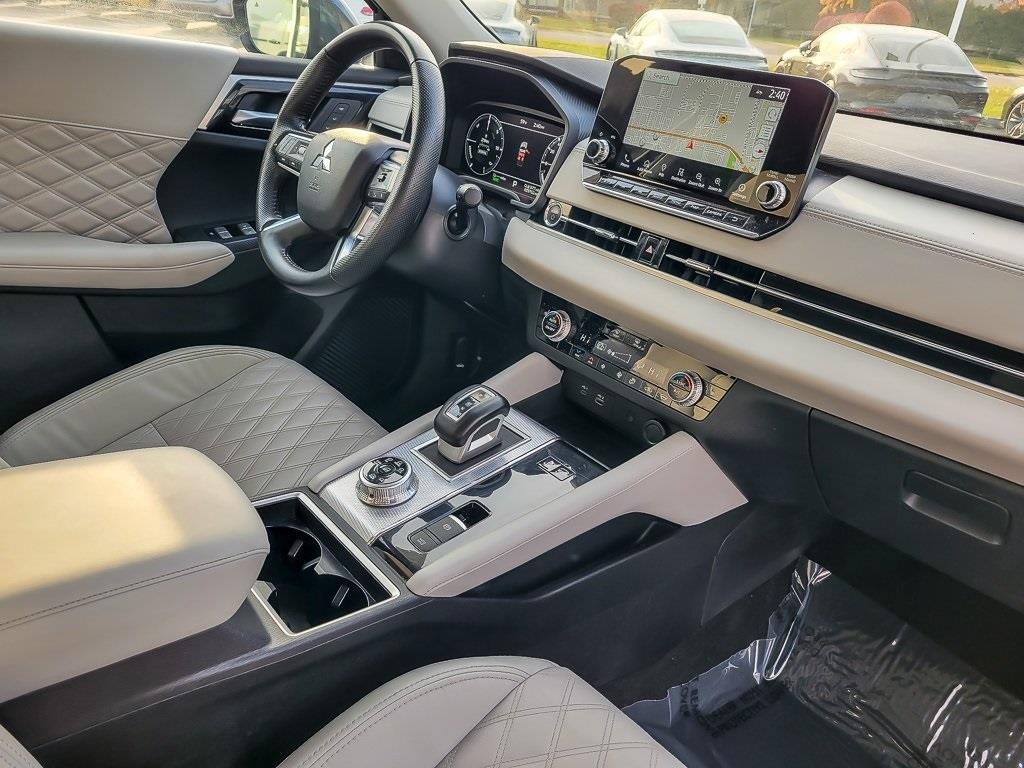 2024 MITSUBISHI OUTLANDER - Image 22