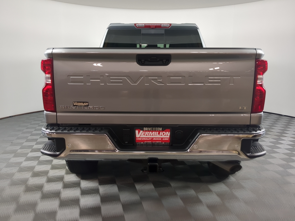 2025 Chevrolet Silverado 2500HD LT photo 4