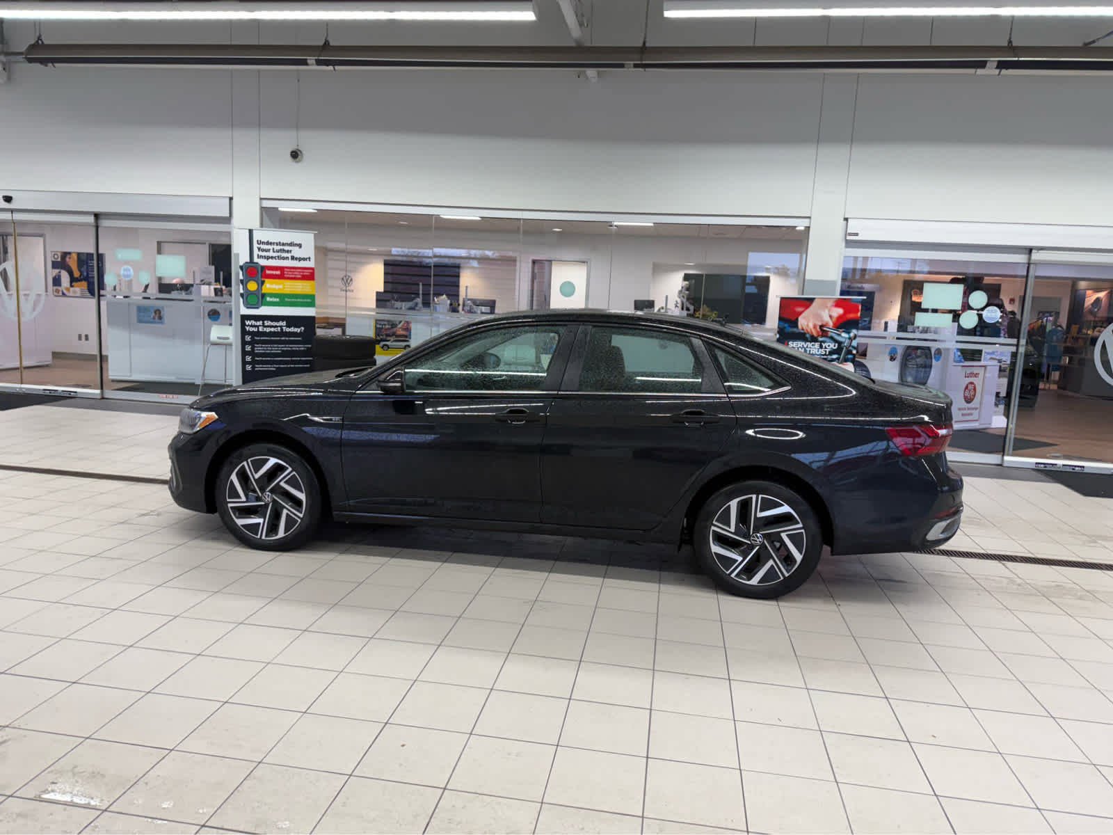 2022 Volkswagen Jetta SEL photo 2