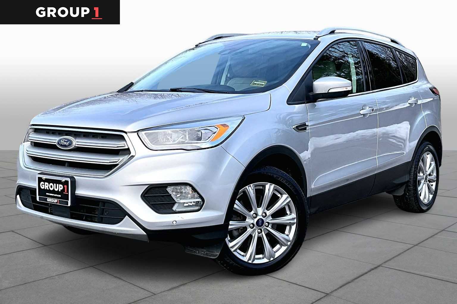 2018 Ford Escape Titanium's photo