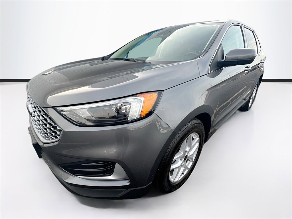 2023 Ford Edge SEL photo 3