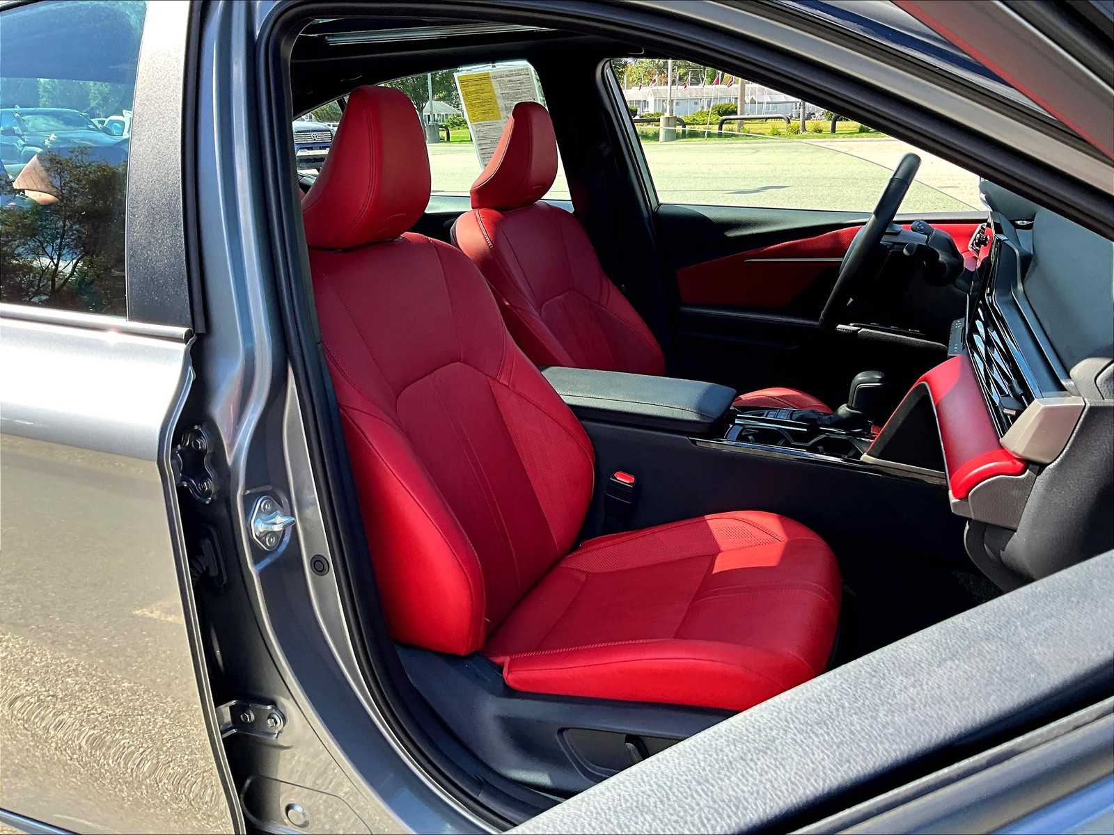 2025 Toyota Camry XSE photo 11