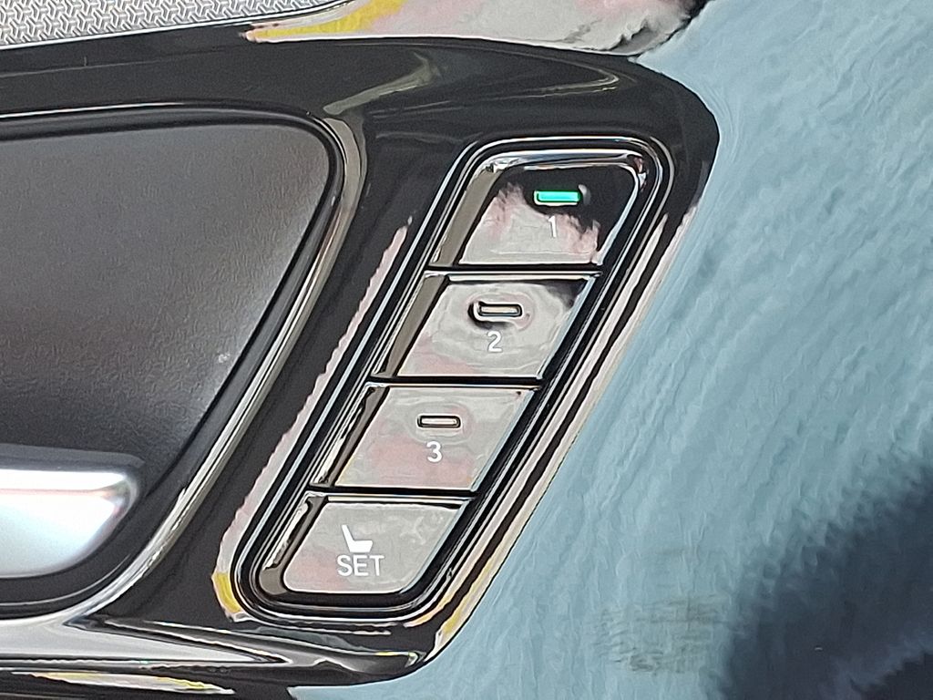 2023 Acura MDX SH-AWD A-Spec photo 24