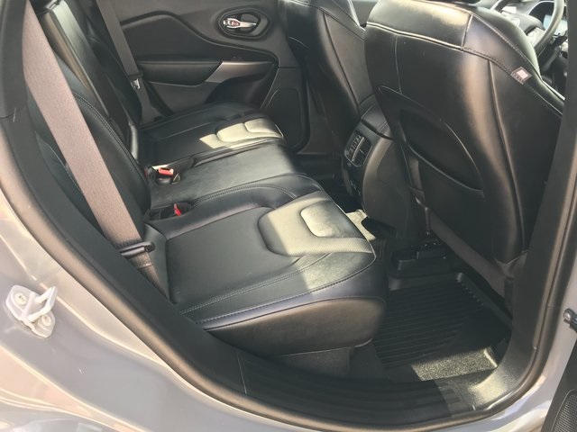 2022 Jeep Cherokee Latitude Lux photo 16