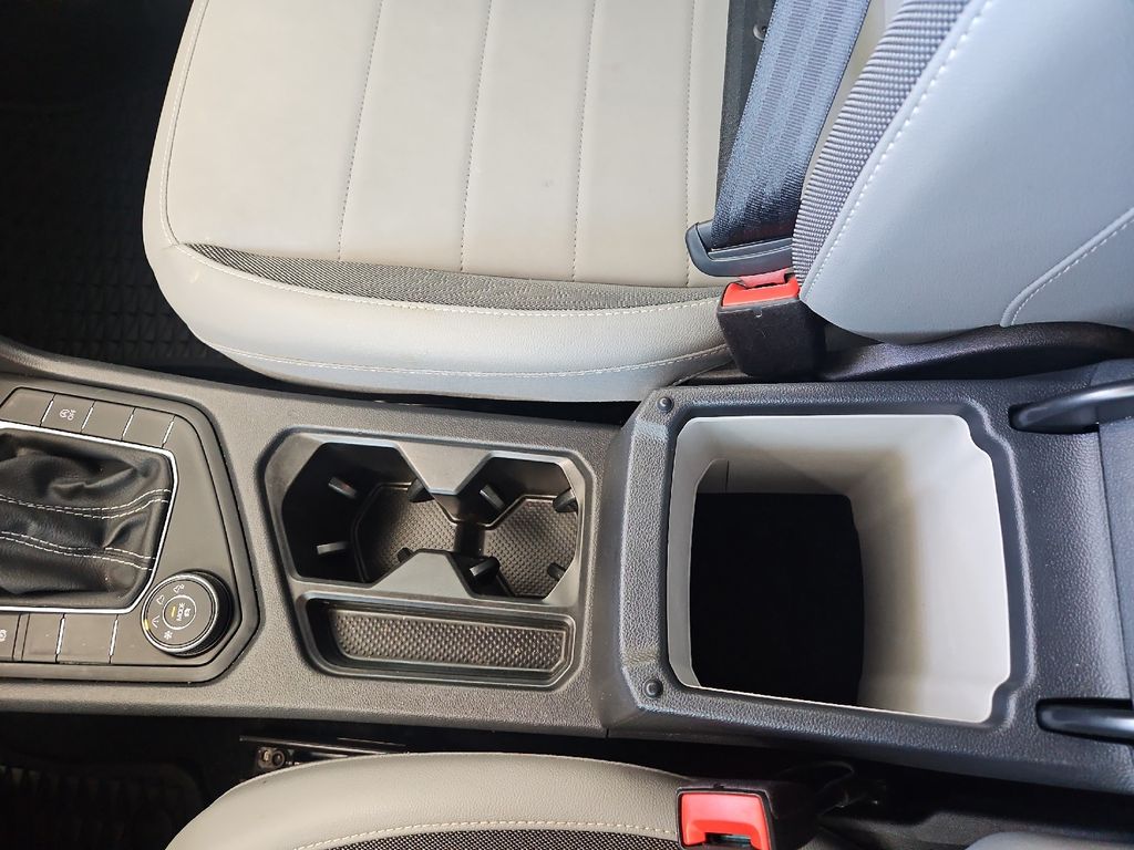 2022 Volkswagen Taos SE photo 23