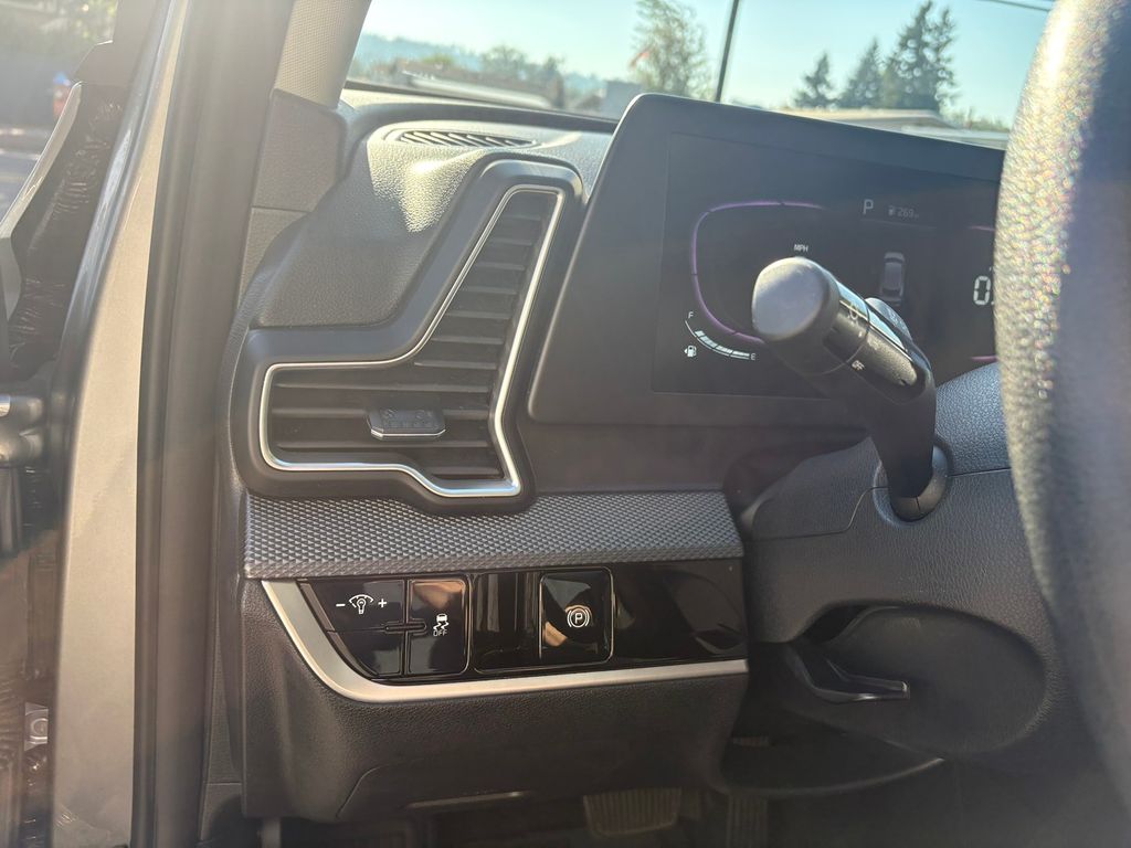 2023 Kia Sportage LX photo 16