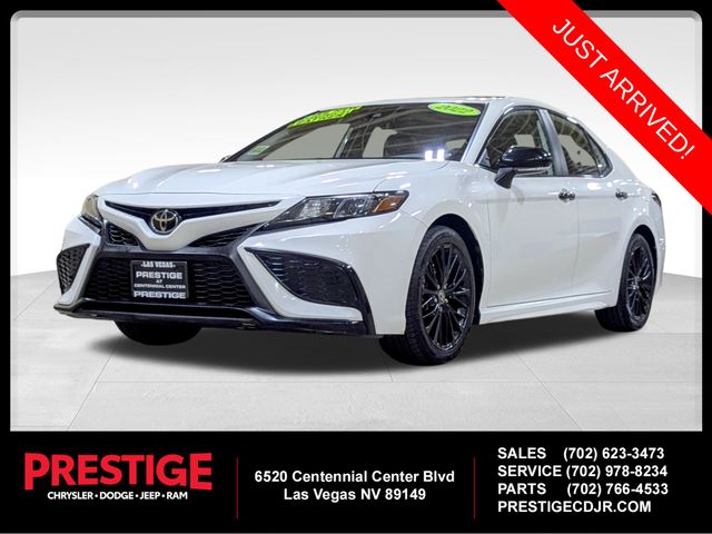 2022 Toyota Camry SE Nightshade's photo