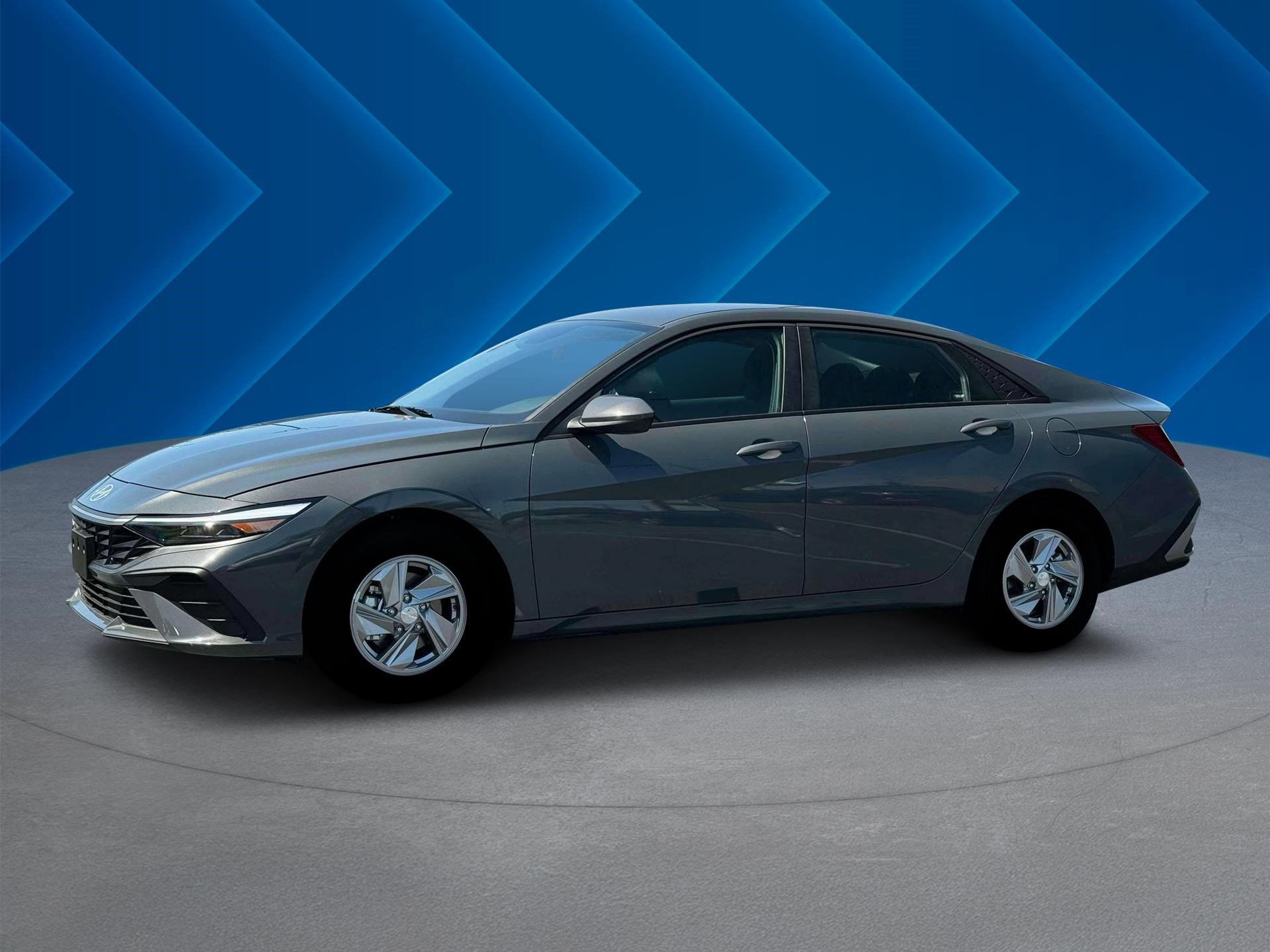 2025 Hyundai Elantra SE photo 2