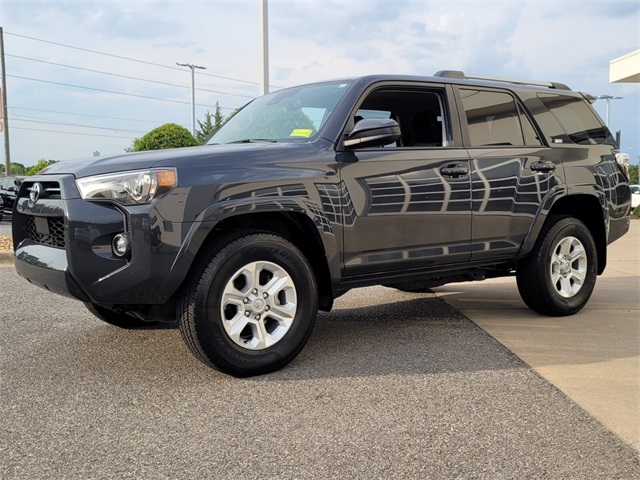 2024 Toyota 4Runner SR5 4WD photo 6