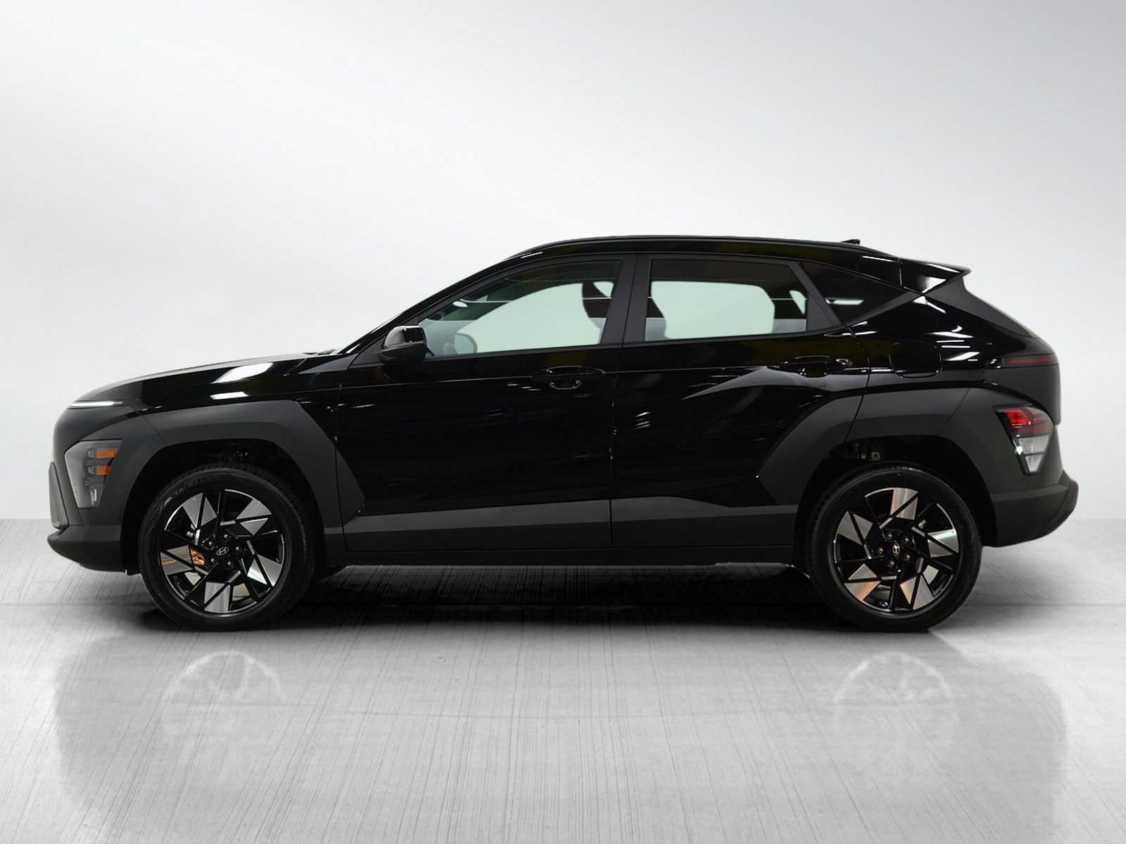 2025 Hyundai Kona SEL photo 2