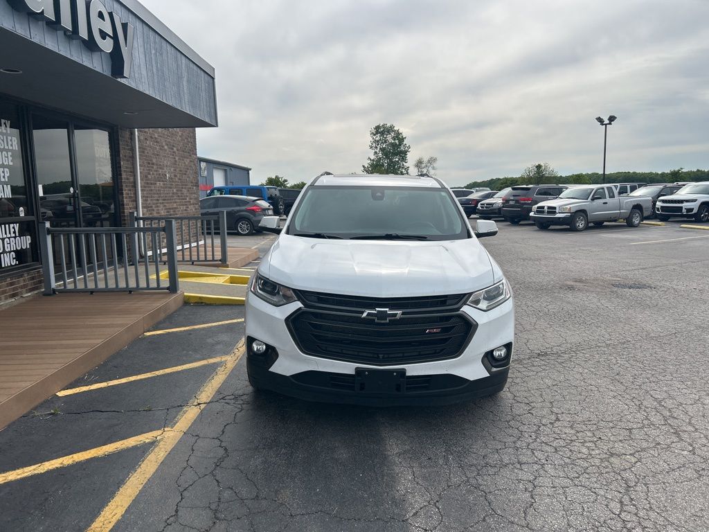 2021 Chevrolet Traverse RS photo 2