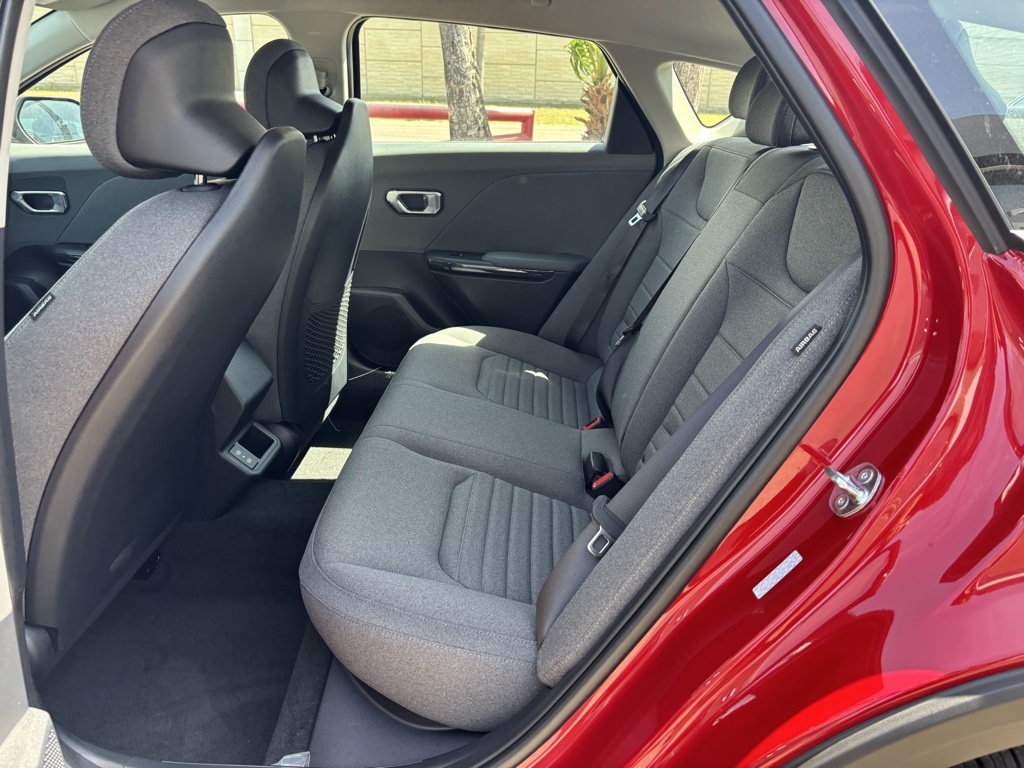 2025 Kia K4 EX photo 15