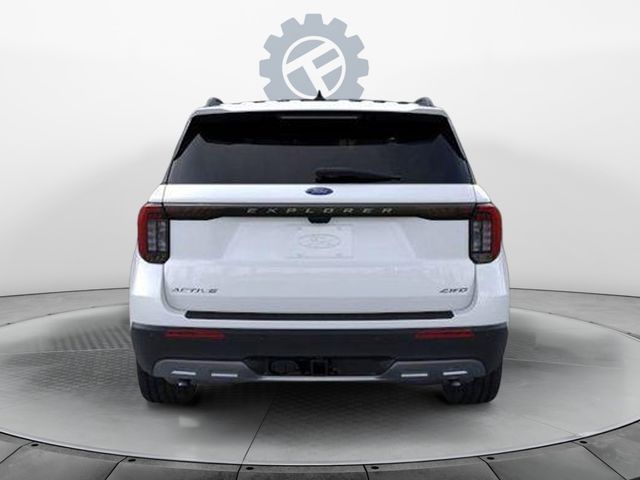 2025 Ford Explorer photo 4