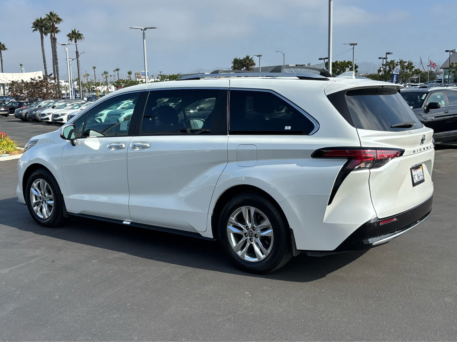 2022 Toyota Sienna Limited photo 5