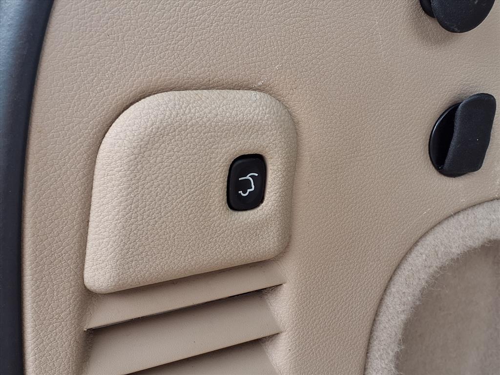 2019 Jeep Grand Cherokee Overland photo 32