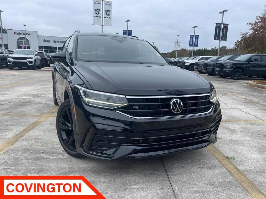 2023 Volkswagen Tiguan SE R-LINE BLACK's photo