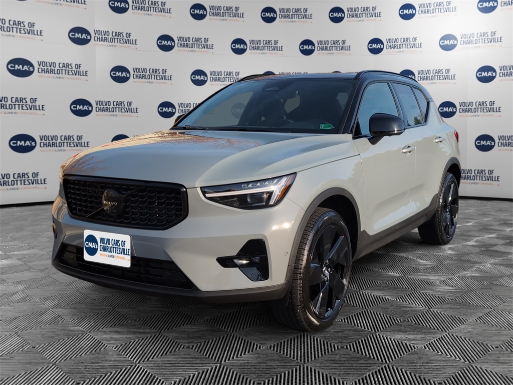 2026 Volvo XC40 Ultra Black Edition's photo