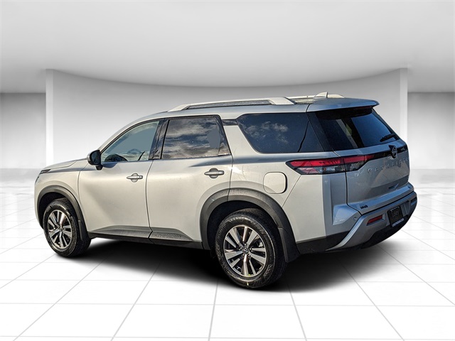 2025 Nissan Pathfinder SL photo 3