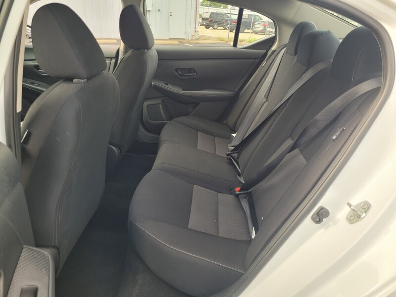 2024 Nissan Sentra SV photo 3
