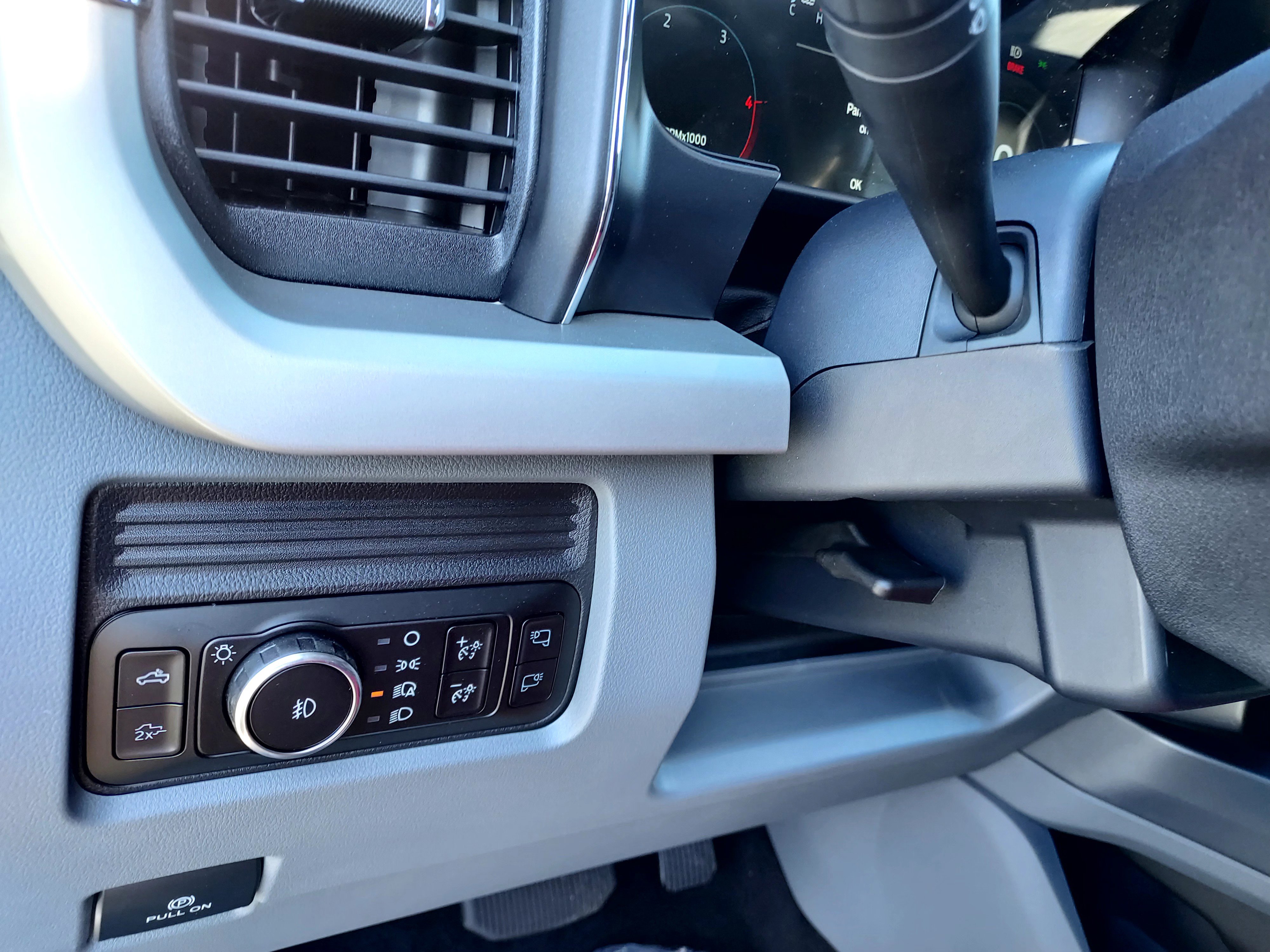 2026 Ford F-350 XLT photo 2