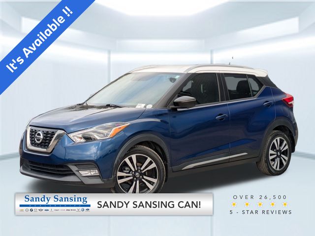 2019 Nissan Kicks SR's photo