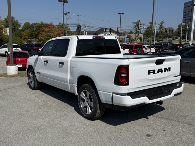 2025 Ram 1500 Tradesman photo 9