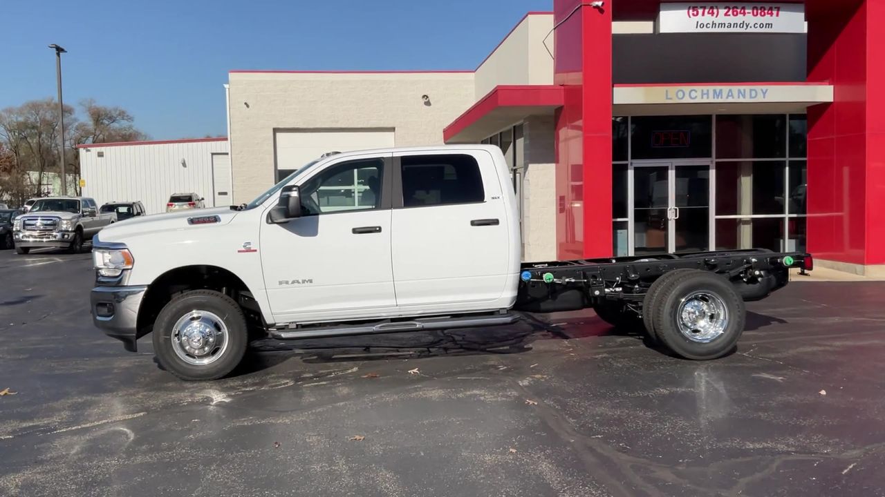 2024 Ram 3500 SLT photo 5