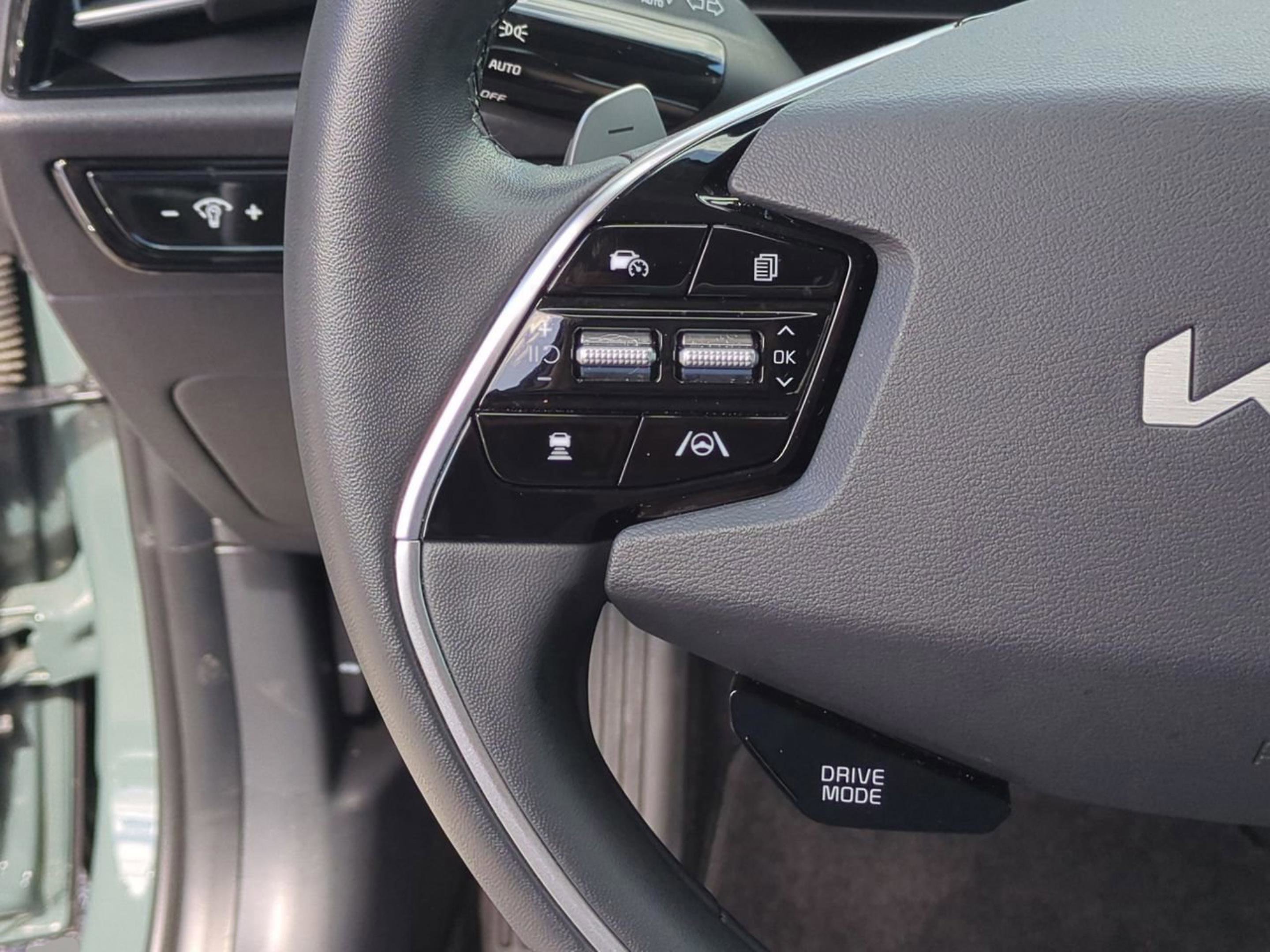 2023 Kia Niro EX photo 26