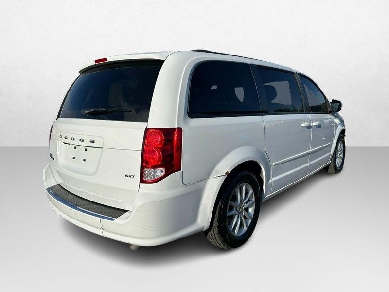 2016 Dodge Grand Caravan SXT photo 2