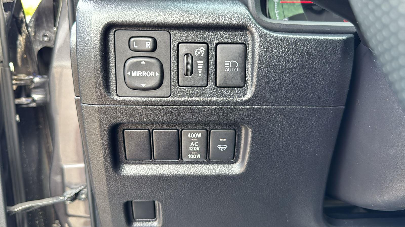 2023 Toyota 4Runner SR5 Premium photo 14