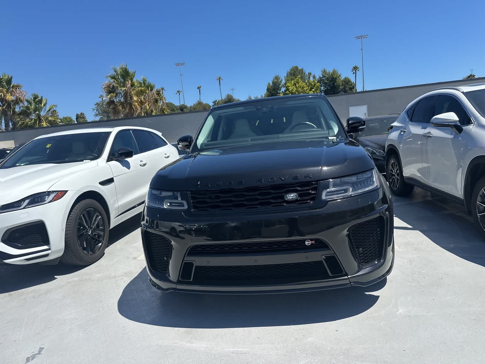 2022 Land Rover Range Rover Sport SVR photo 2