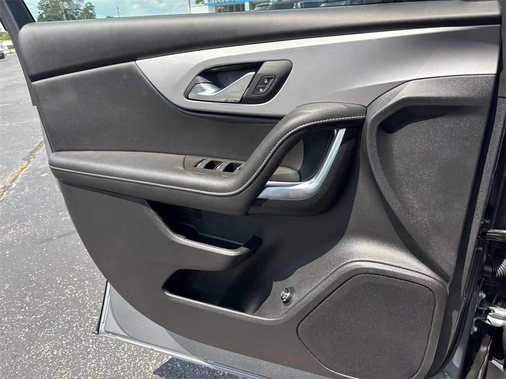 2025 Chevrolet Blazer 2LT photo 12