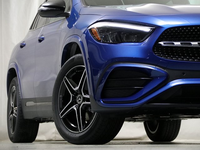 2025 Mercedes Benz GLA 250 4MATIC photo 3