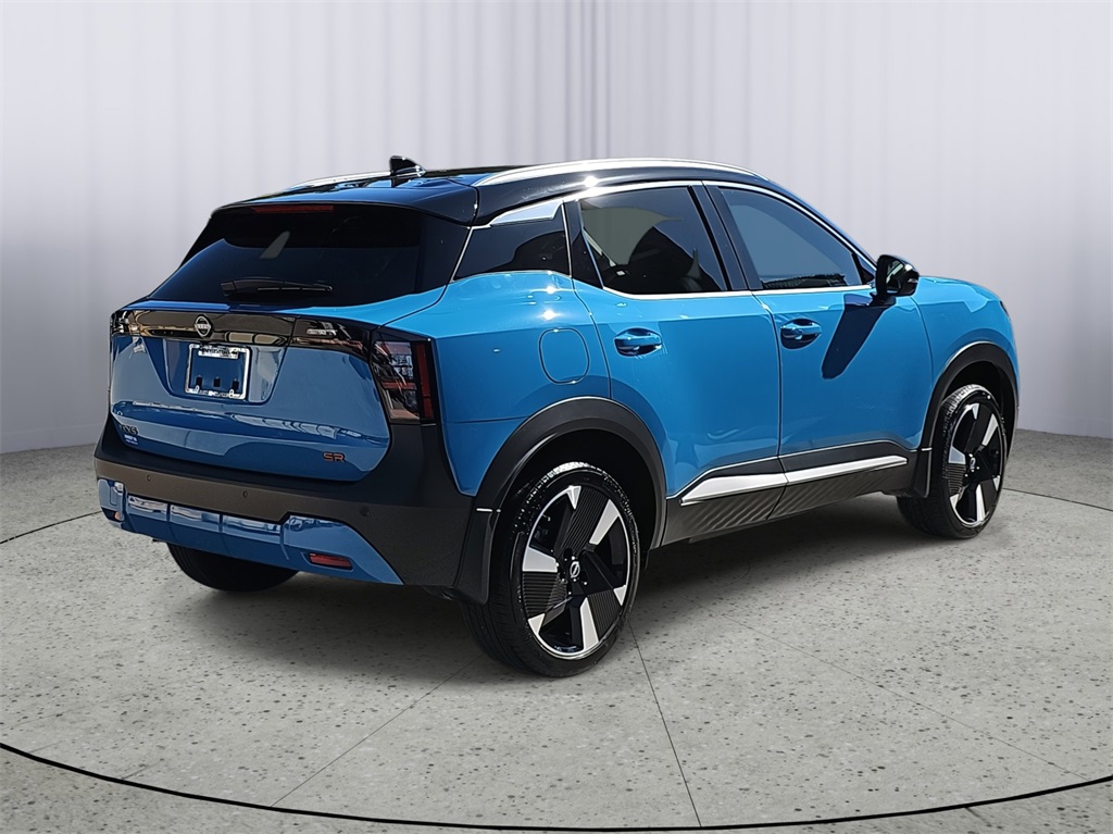 2025 Nissan Kicks SR photo 3