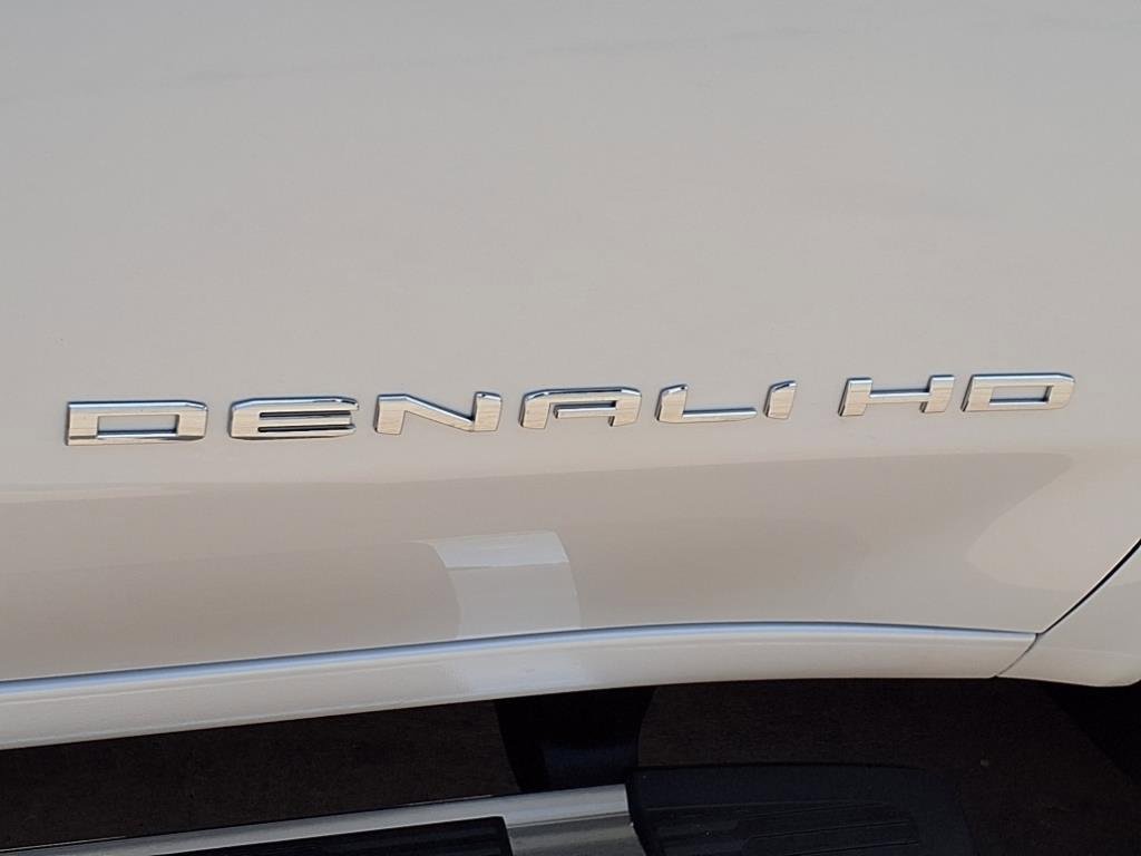 2025 Gmc Sierra 2500 HD Denali photo 11