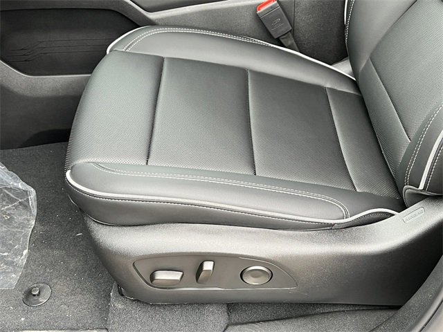 2025 Chevrolet Silverado EV LT photo 33