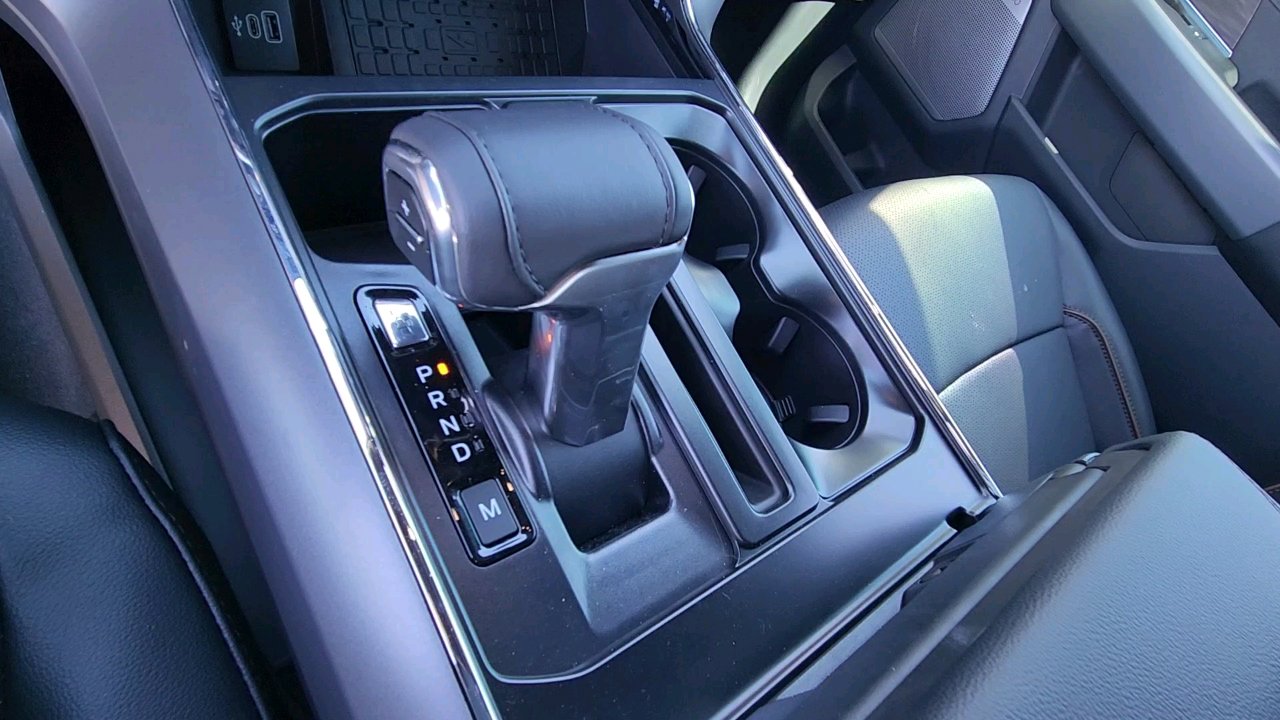 2025 Ford F-150 Lariat photo 25