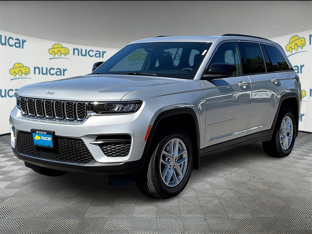 2025 Jeep Grand Cherokee Laredo X photo 3